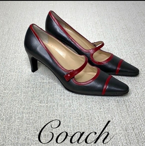 Coach Shoes - Coach Juliette Kitten Heels EUC 🥰